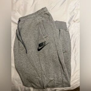 Women’s Nike sweatpants